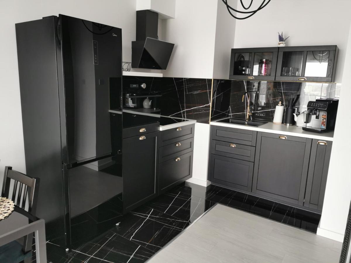 Apartament Przy Bursztynowym Stadionie 格但斯克 外观 照片