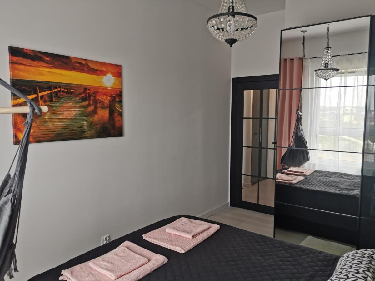 Apartament Przy Bursztynowym Stadionie 格但斯克 外观 照片